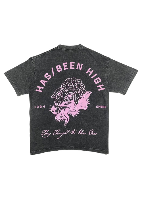 HAS/BEEN HIGH 1994 oversized graphic tee black vintage wash back print wolf in sheep design
