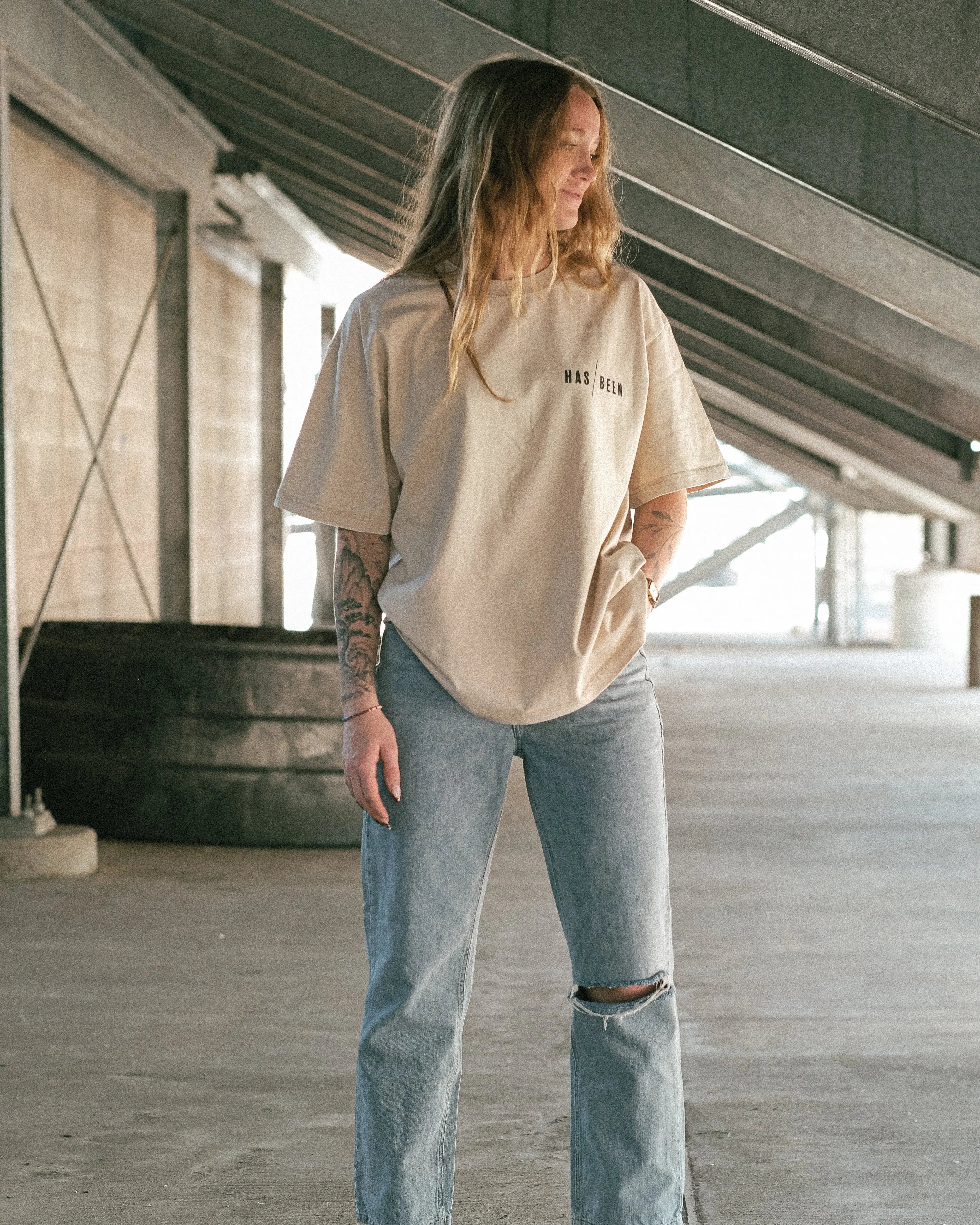 HAS/BEEN HIGH oversized heavyweight tee beige on female model streetwear outfit