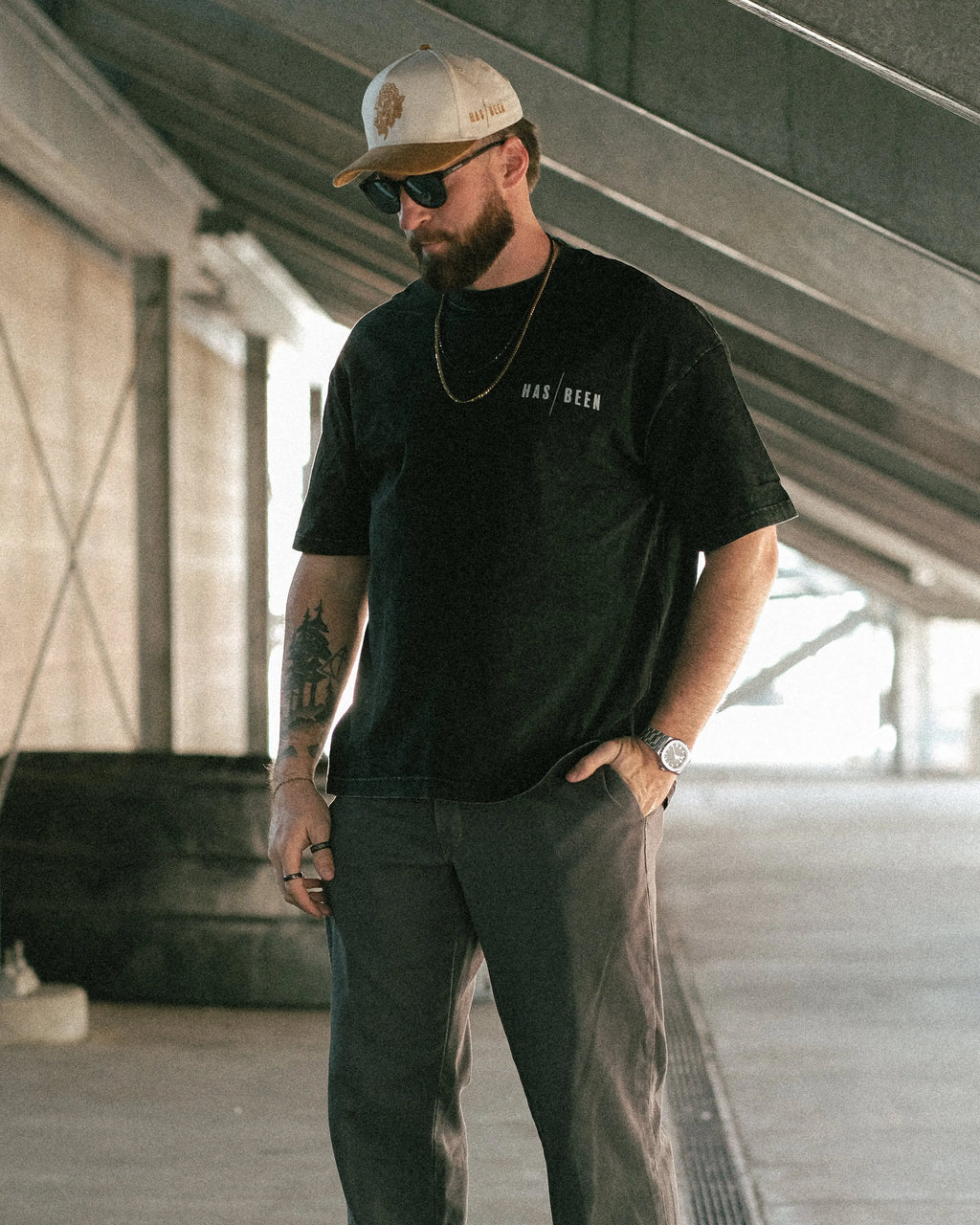 HAS/BEEN HIGH robotics club oversized heavyweight tee black vintage wash front lifestyle fit male model